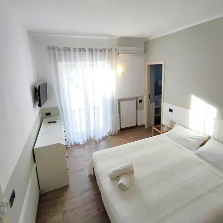 Cinque Pini Bed & Breakfast *