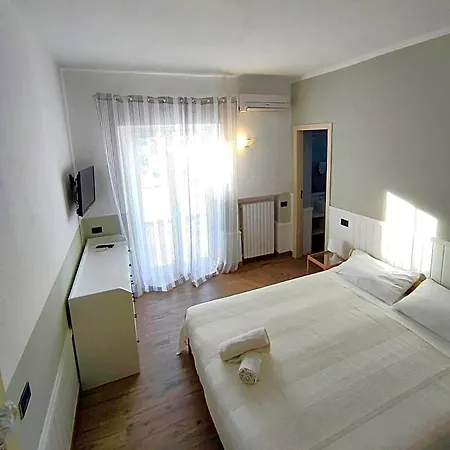 Cinque Pini