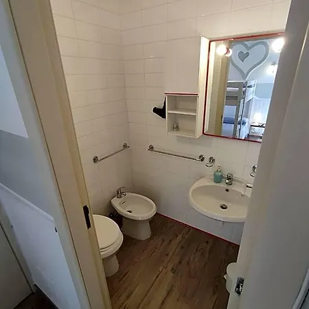 Cinque Pini Bed & Breakfast 4*