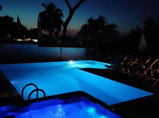 Cinque Pini Отель типа 