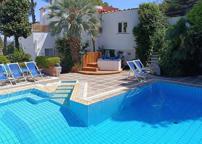 Cinque Pini 3* Казамиччола-Терме